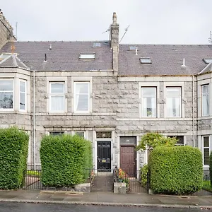 Apartment 2 Bedroom At Sensational Serviced - Clifton Road