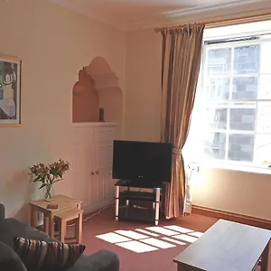 Apartment Skene Terrace